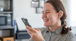 Learn about built-in smartphone features and accessibility tools that can help professional drivers communicate with Deaf or hard-of-hearing passengers.